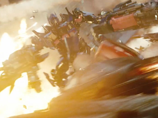 Illustration for article titled Transformers 3 is a movie about how wrong you were to hate Transformers 2